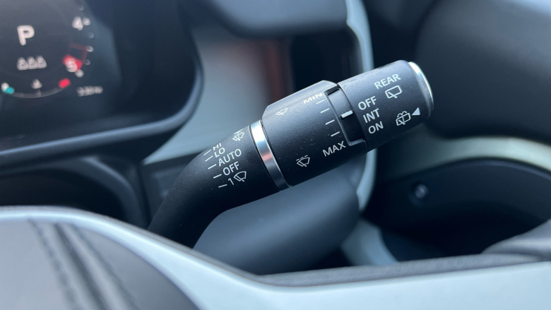 Land Rover Defender 3.0 D250 X-Dynamic HSE 110 5dr Auto Diesel Estate